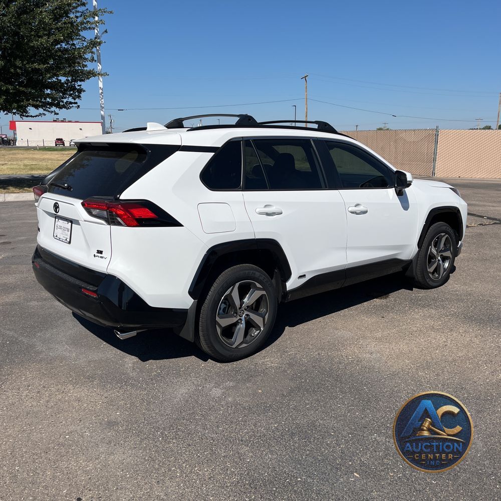 2025 Toyota RAV4 Plug-in Hybrid SE