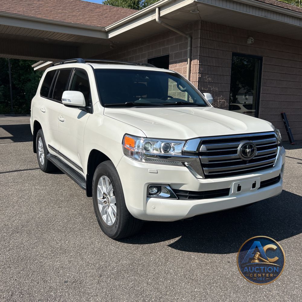2019 Toyota Land Cruiser Base