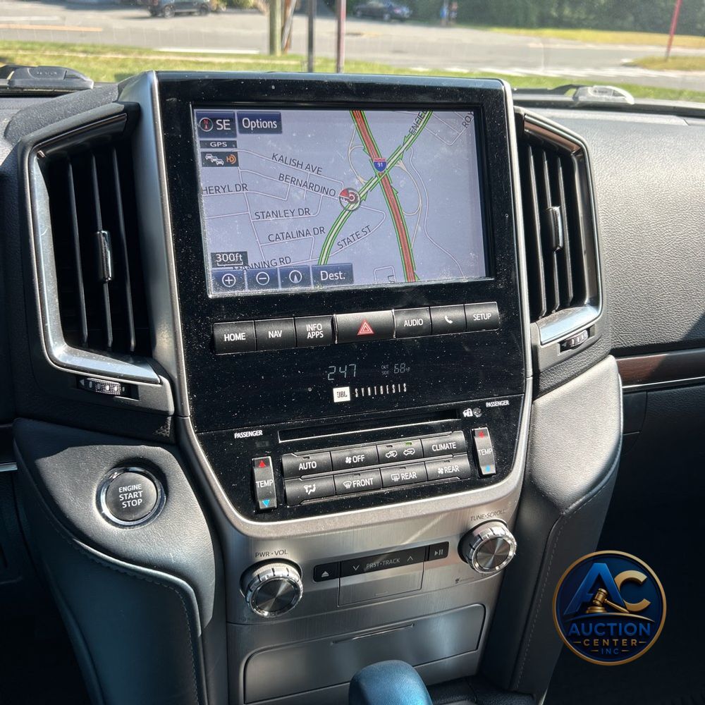 2019 Toyota Land Cruiser Base