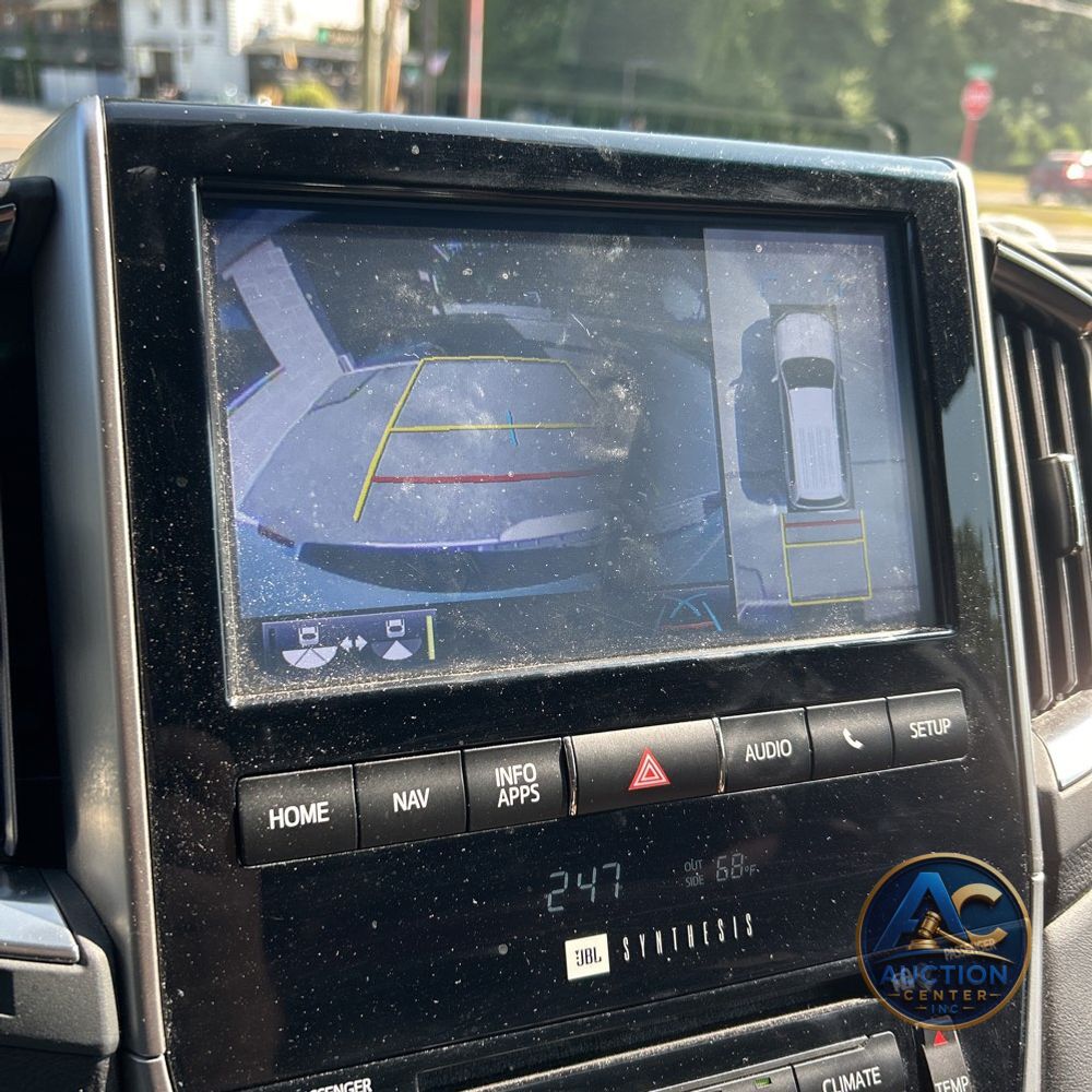 2019 Toyota Land Cruiser Base