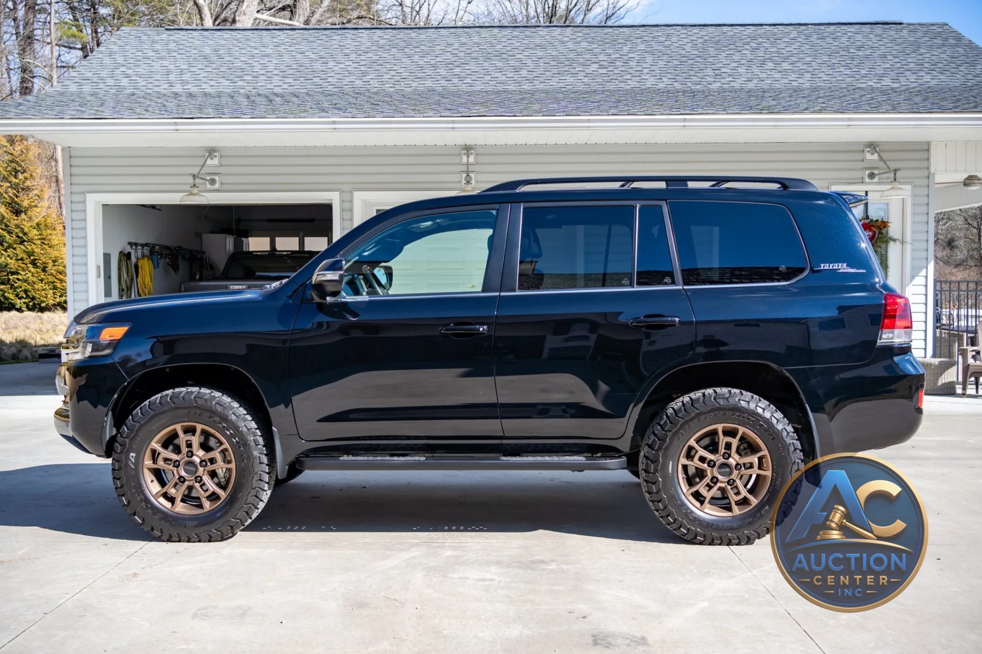 2020 Toyota Land Cruiser Heritage Edition