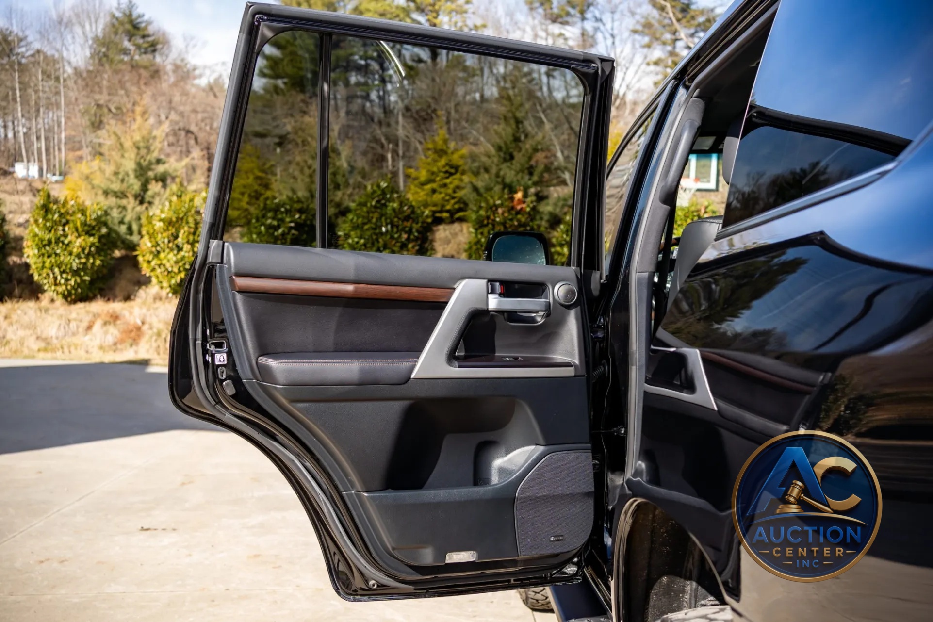 2020 Toyota Land Cruiser Heritage Edition