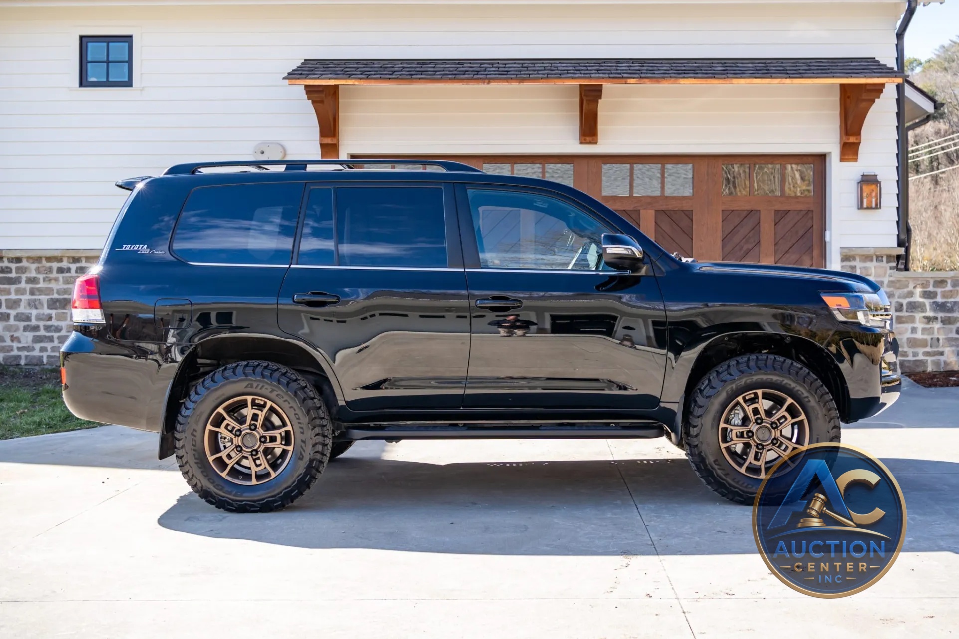 2020 Toyota Land Cruiser Heritage Edition