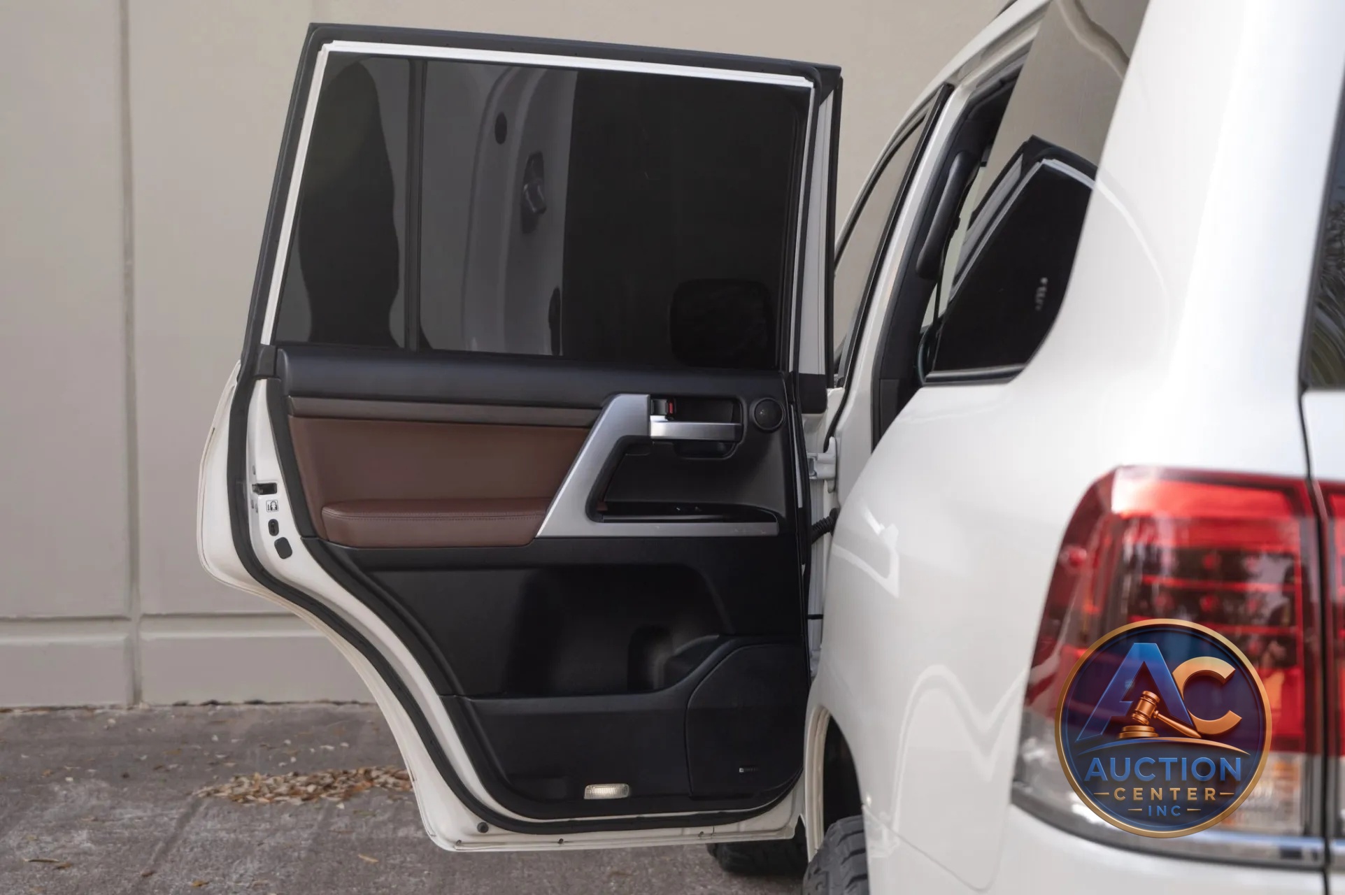 2019 Toyota Land Cruiser URJ200