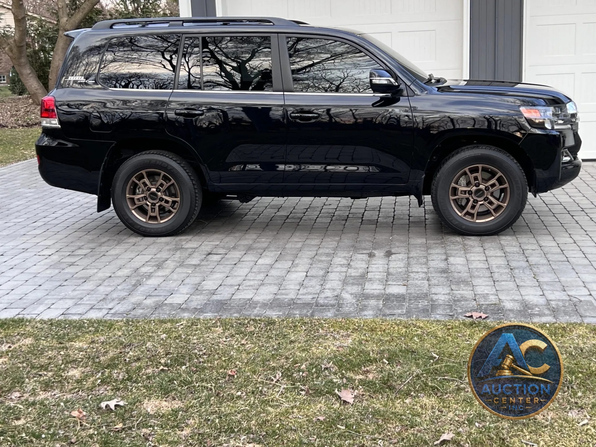 2021 Toyota Land Cruiser Heritage Edition