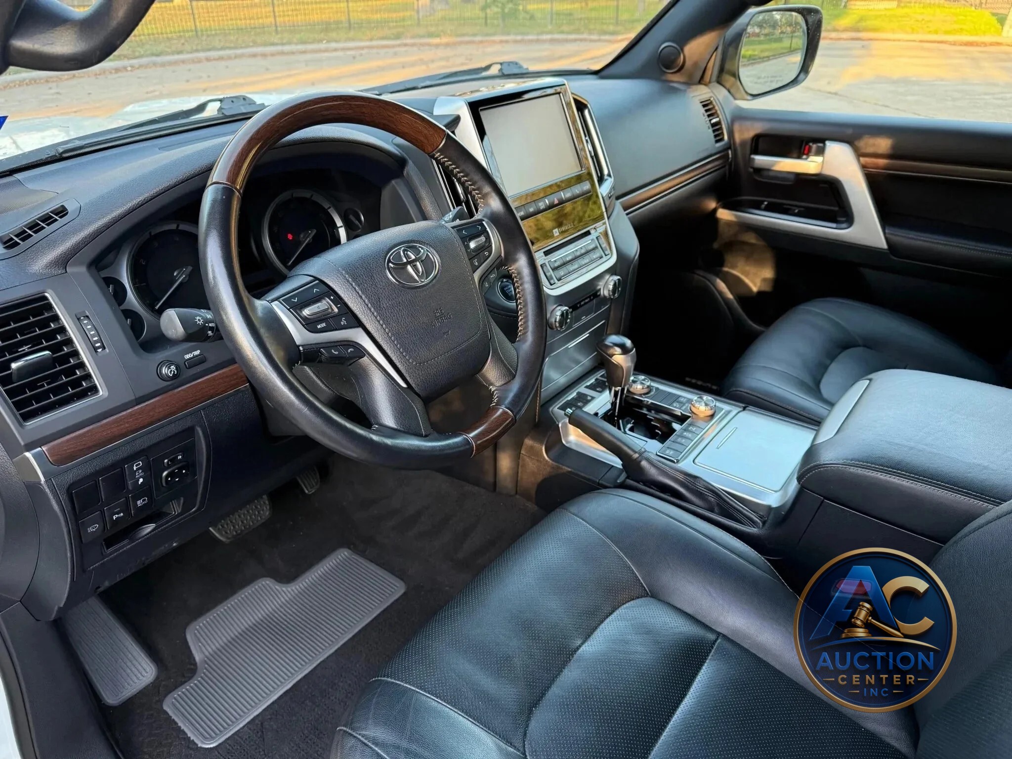 2021 Toyota Land Cruiser Heritage Edition