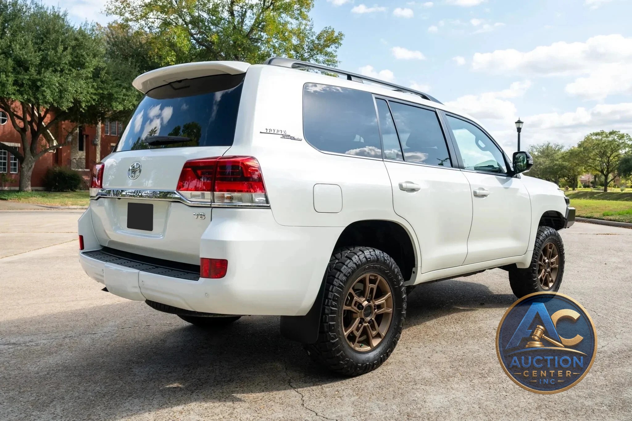 2021 Toyota Land Cruiser Heritage Edition
