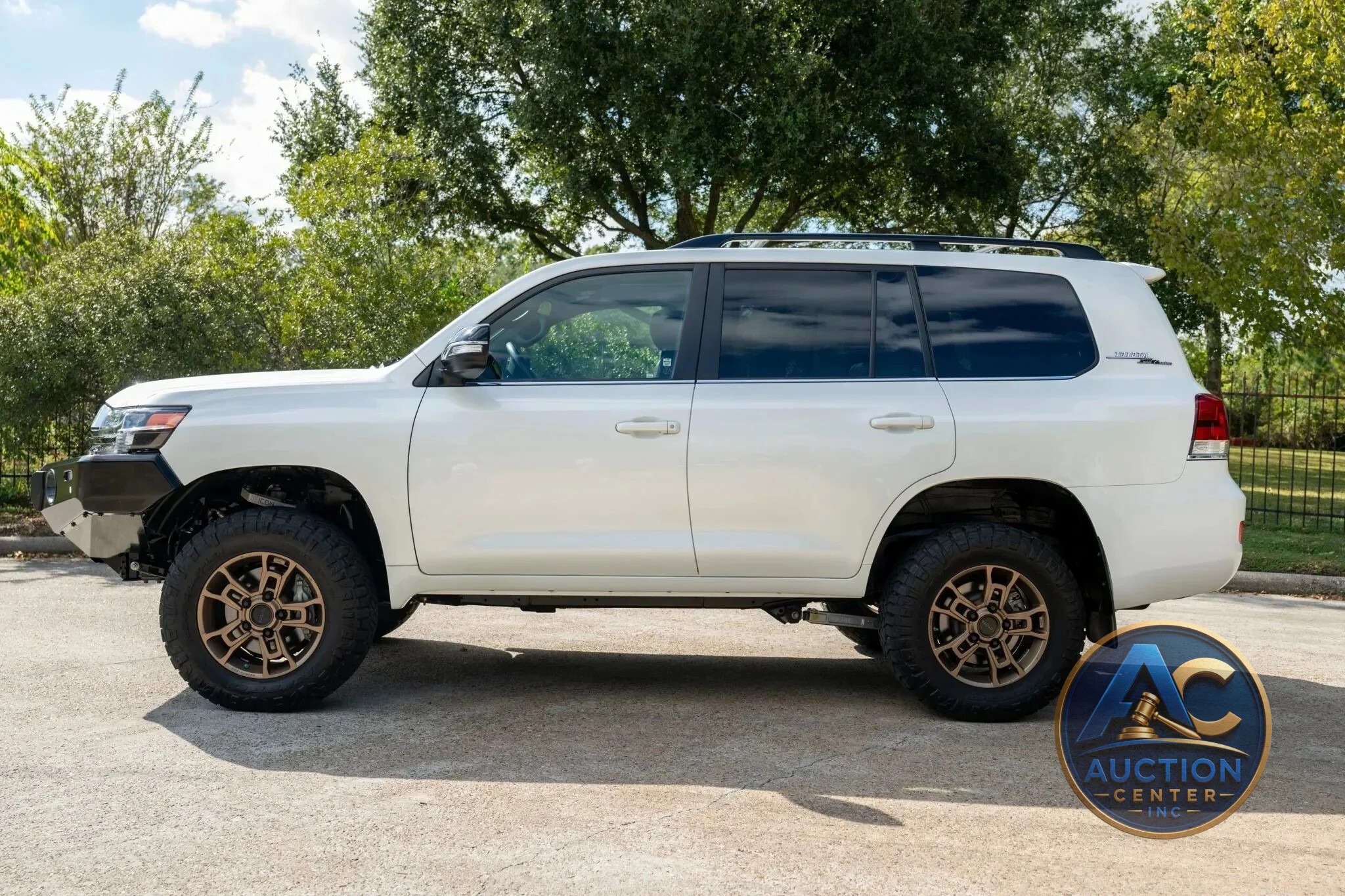 2021 Toyota Land Cruiser Heritage Edition