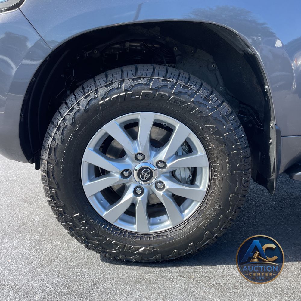2021 Toyota Land Cruiser Base