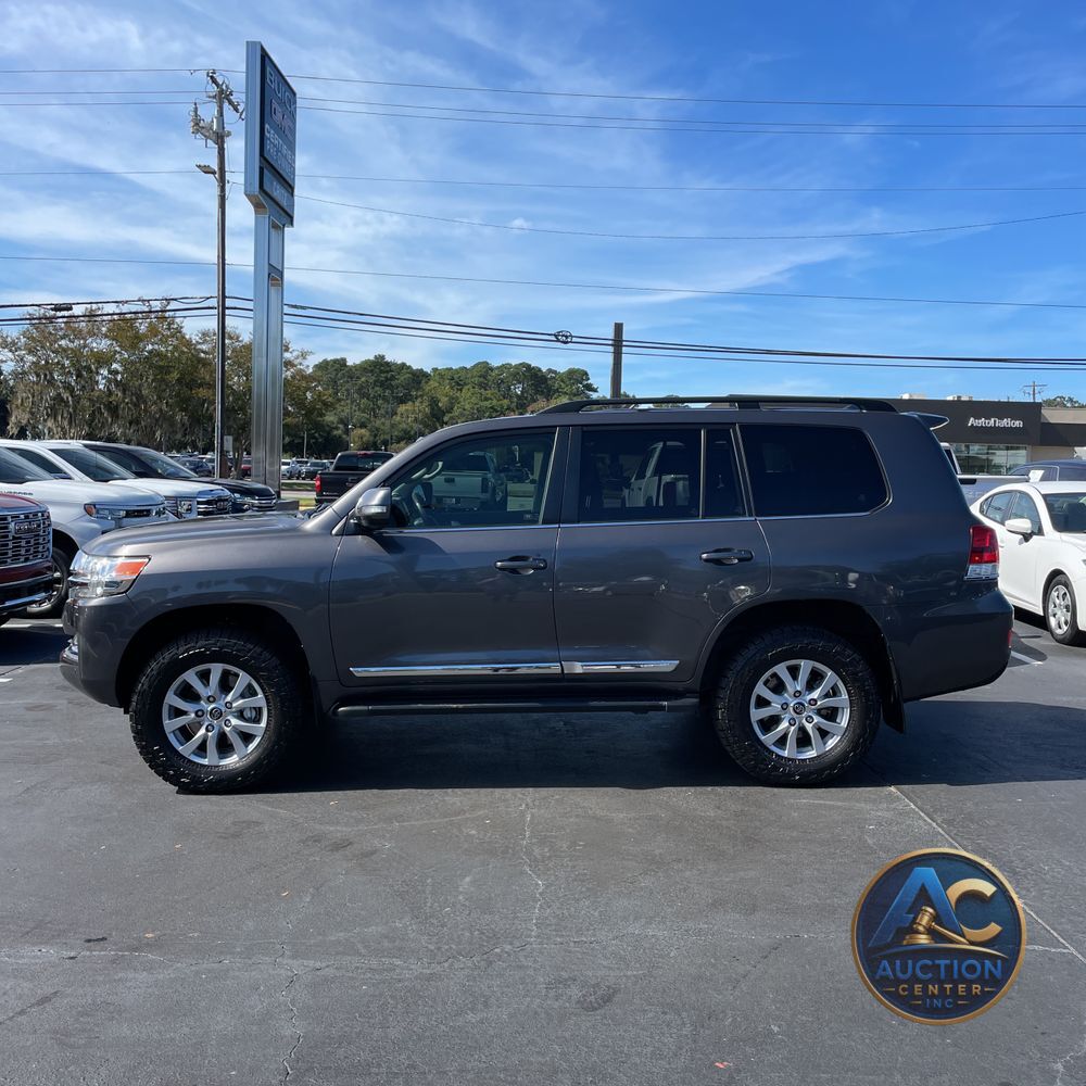 2021 Toyota Land Cruiser Base