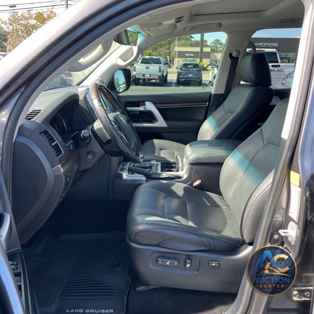 2021 Toyota Land Cruiser Base