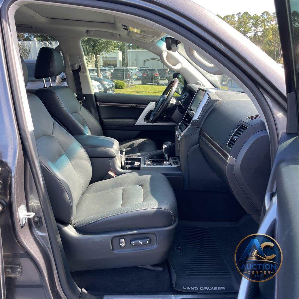2021 Toyota Land Cruiser Base