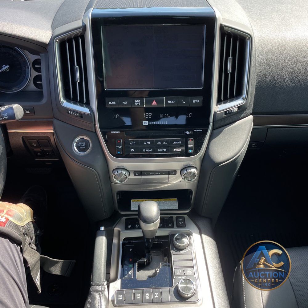 2021 Toyota Land Cruiser Base
