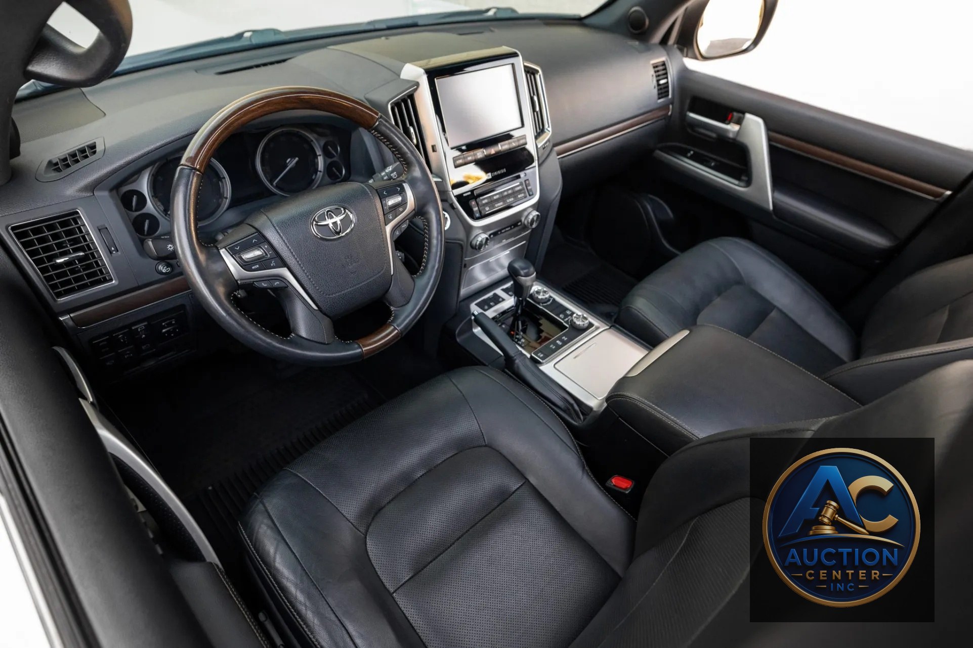 2021 Toyota Land Cruiser Heritage Edition