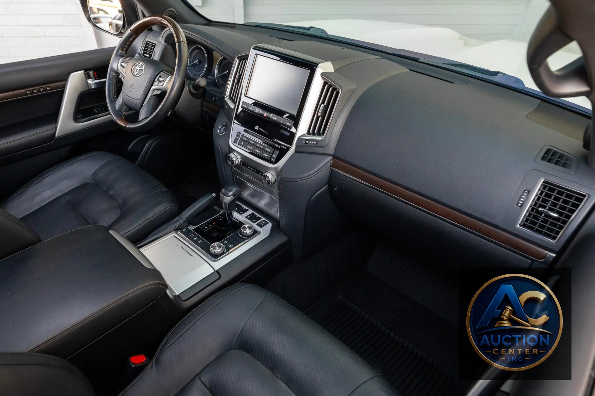 2021 Toyota Land Cruiser Heritage Edition