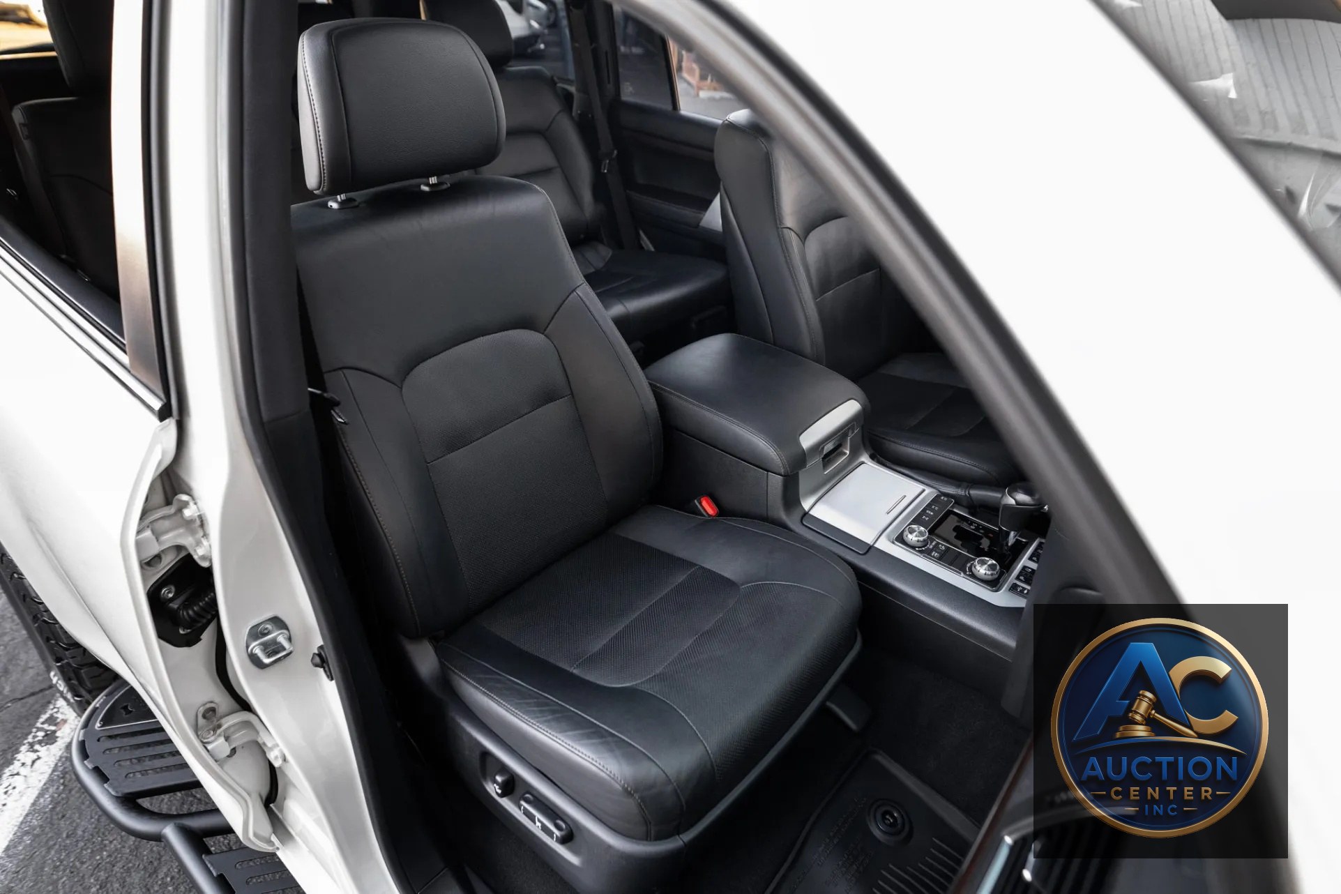 2021 Toyota Land Cruiser Heritage Edition