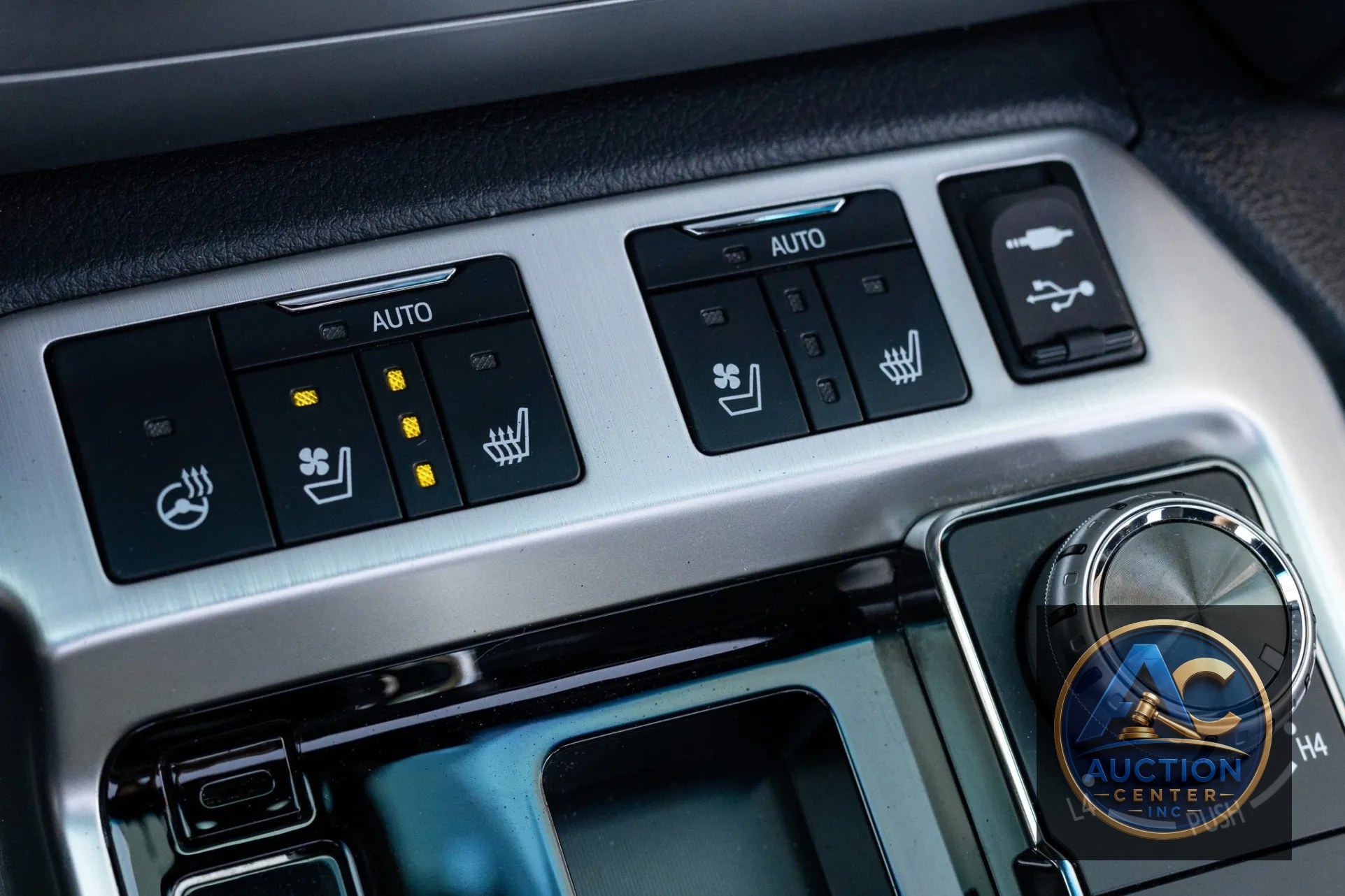 2021 Toyota Land Cruiser Heritage Edition