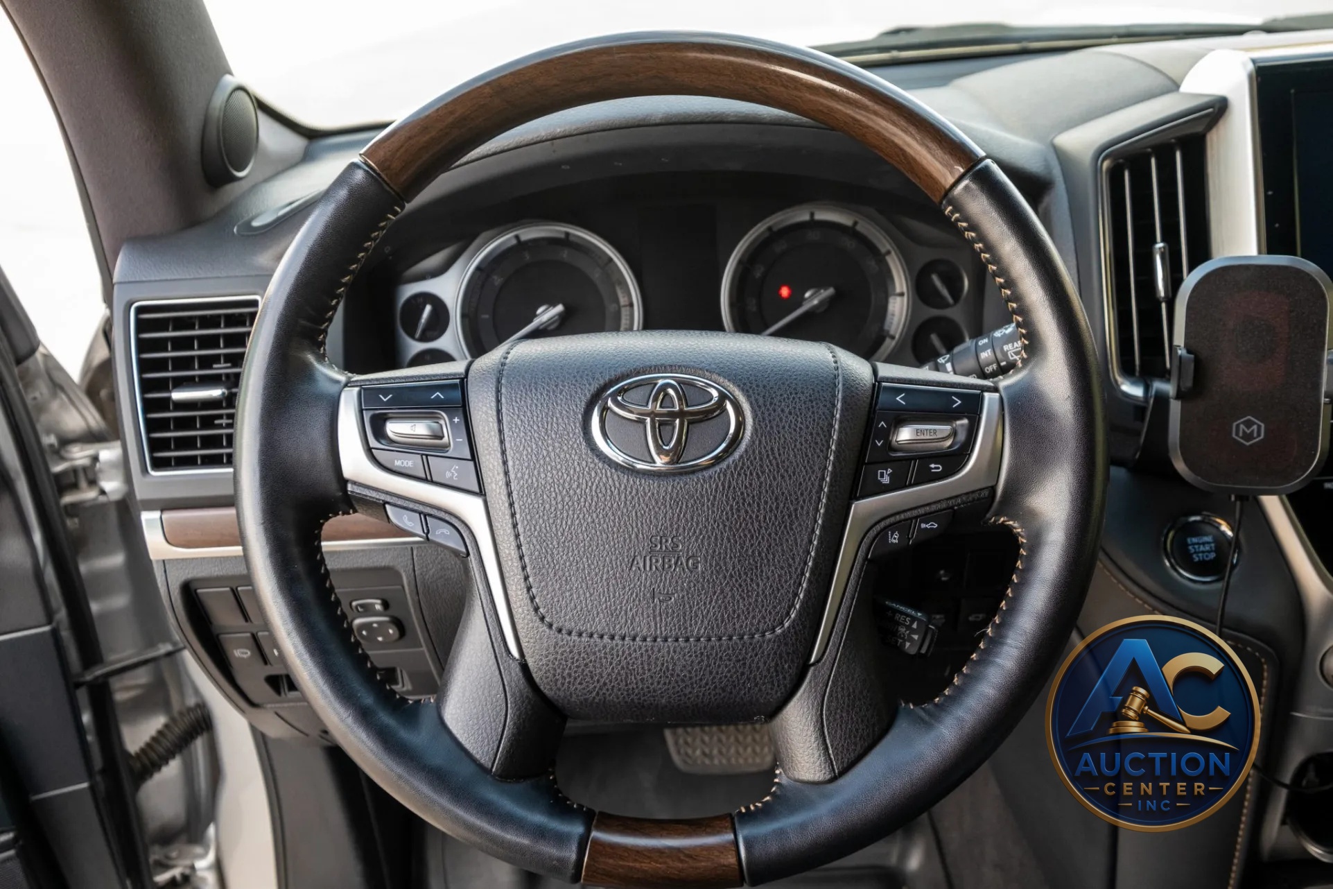 2021 Toyota Land Cruiser Heritage Edition
