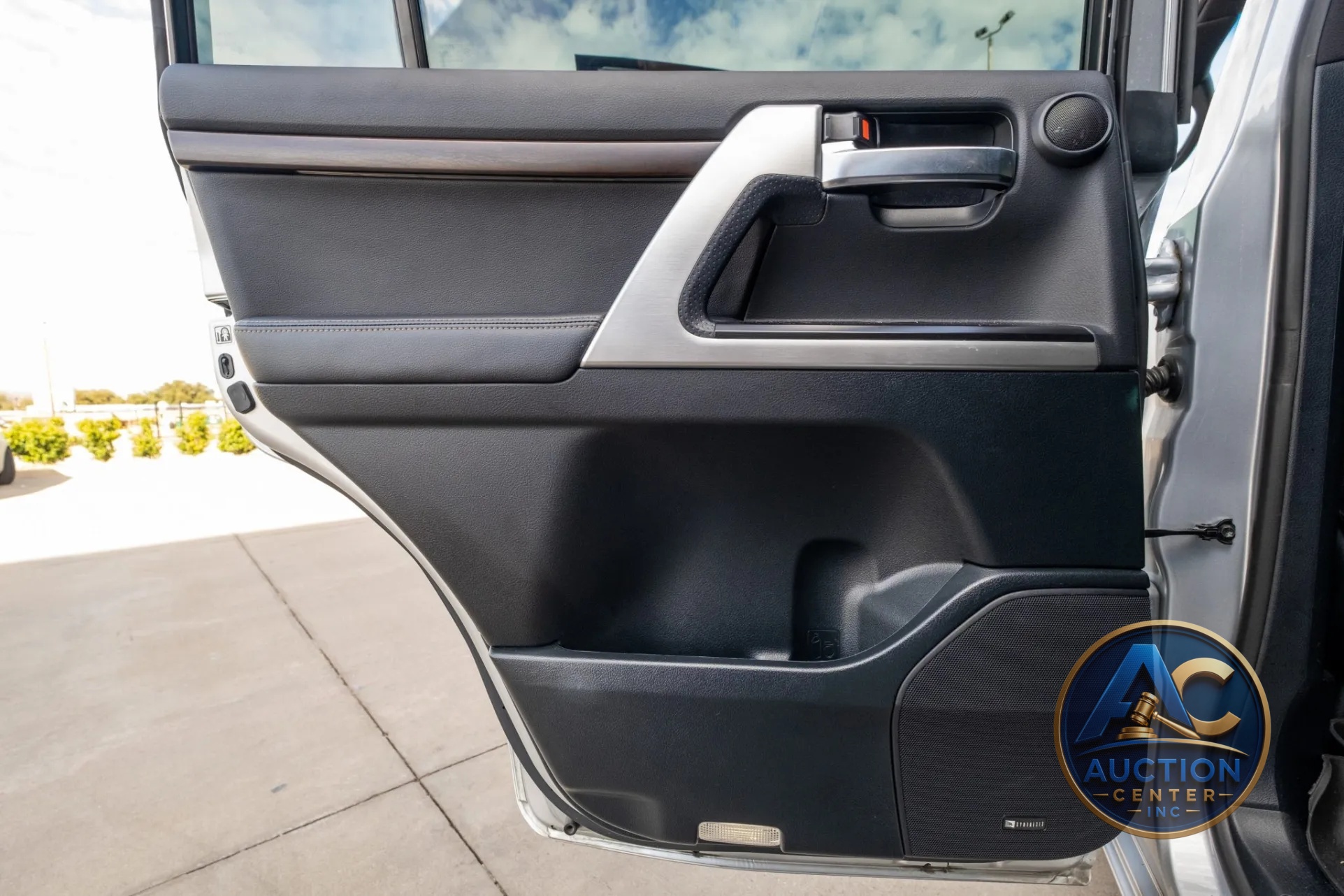 2021 Toyota Land Cruiser Heritage Edition