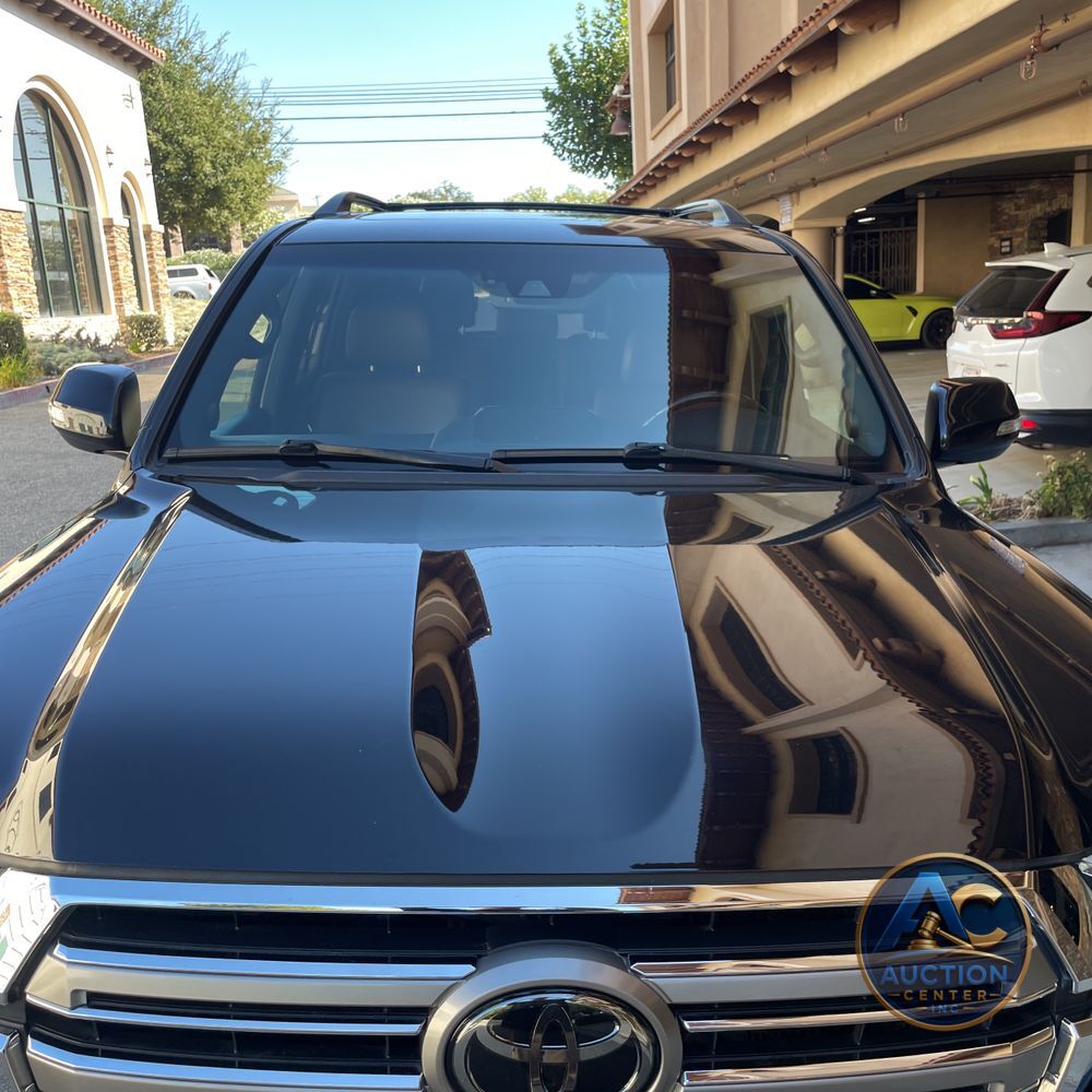 2019 Toyota Land Cruiser Base