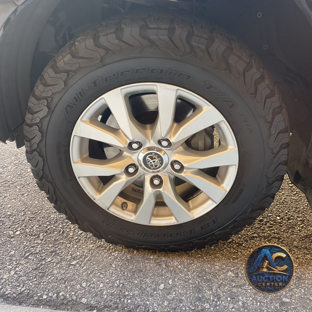 2019 Toyota Land Cruiser Base
