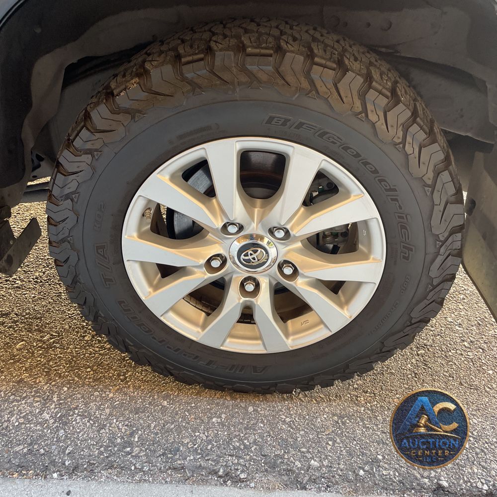 2019 Toyota Land Cruiser Base