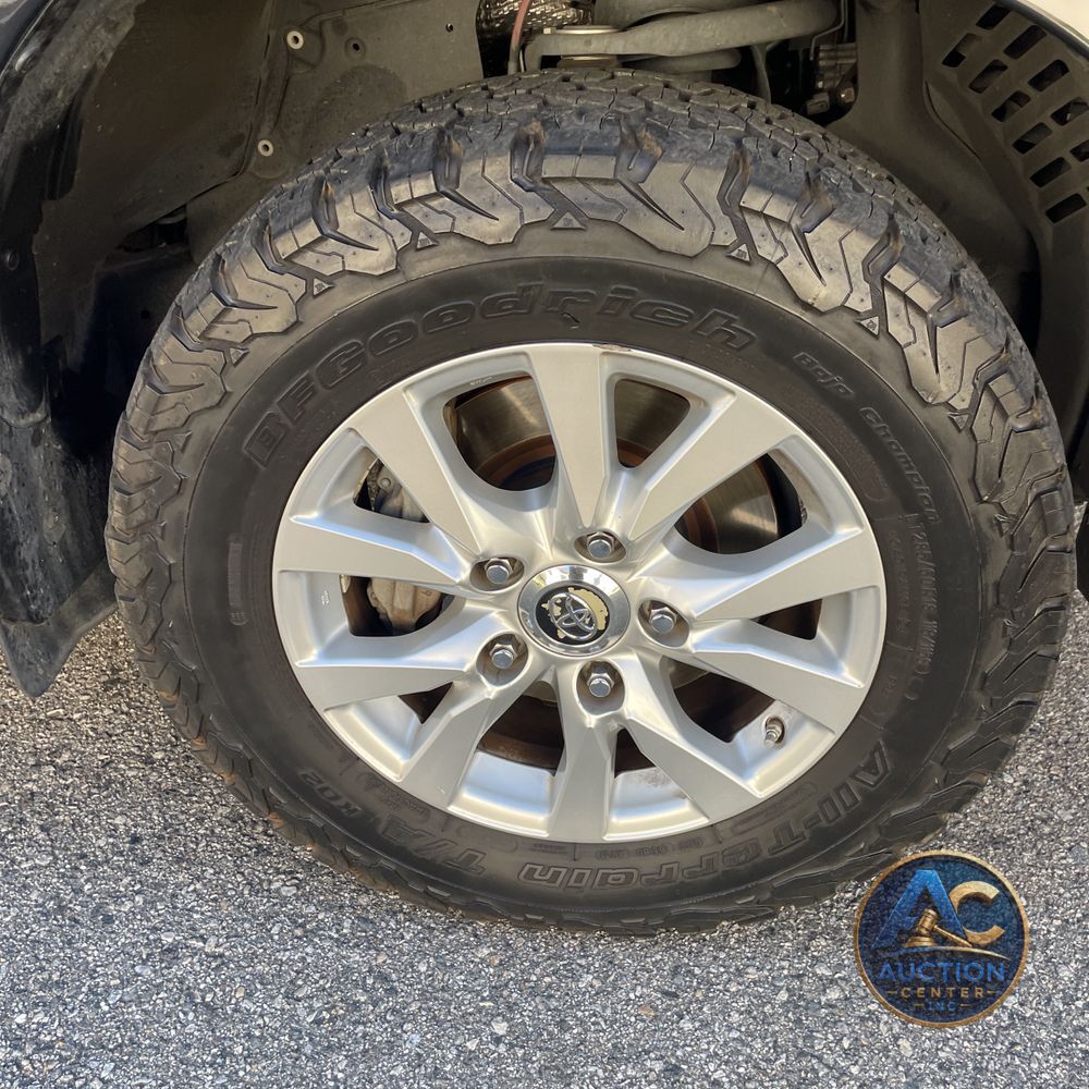 2019 Toyota Land Cruiser Base
