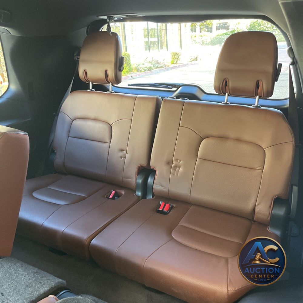 2019 Toyota Land Cruiser Base