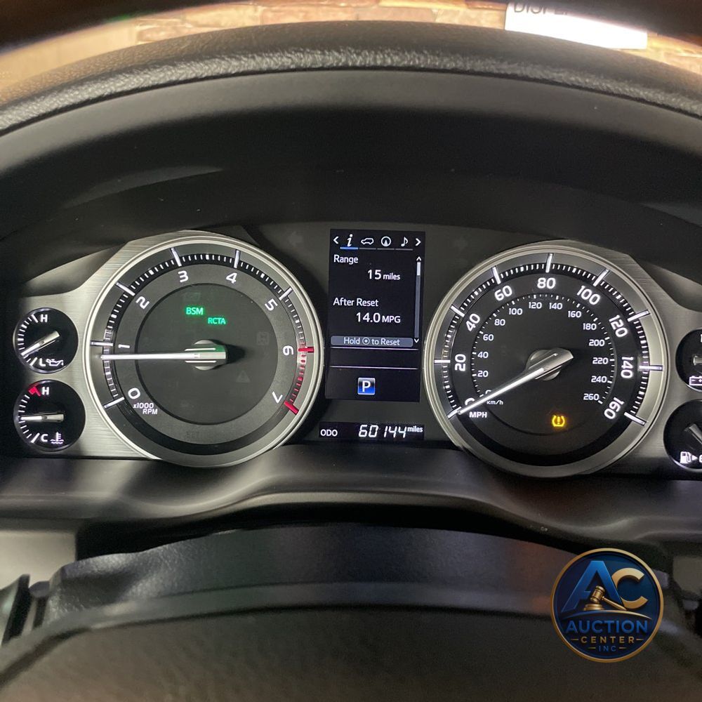 2019 Toyota Land Cruiser Base