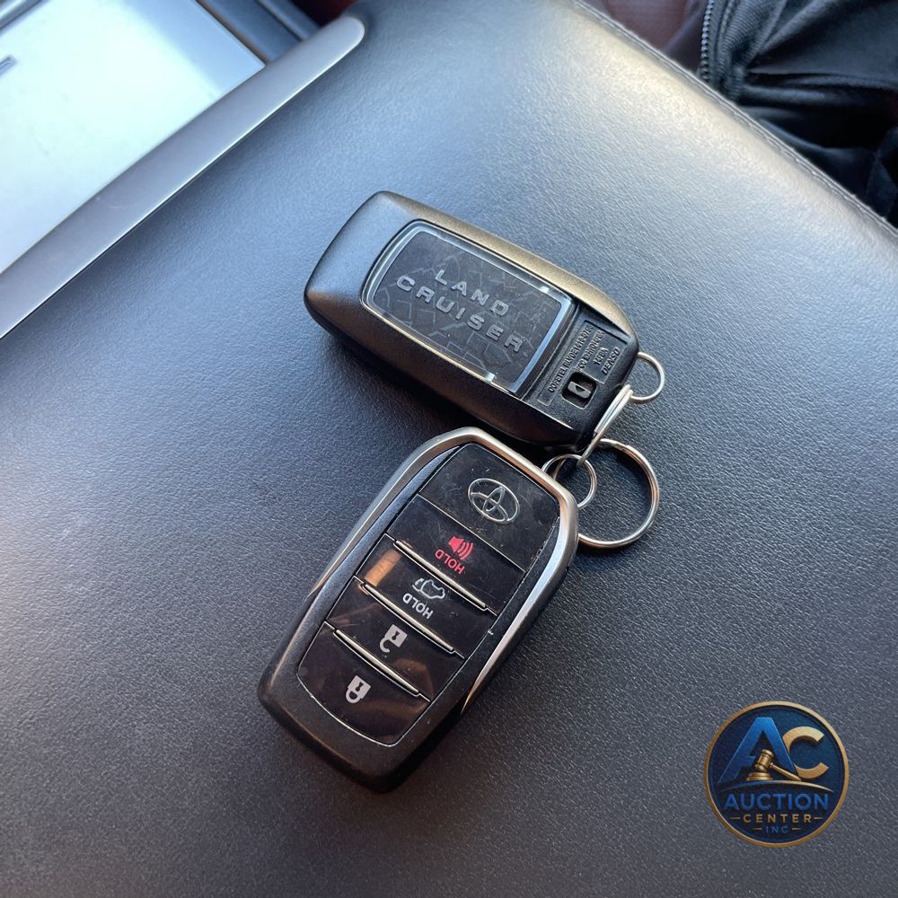 2019 Toyota Land Cruiser Base