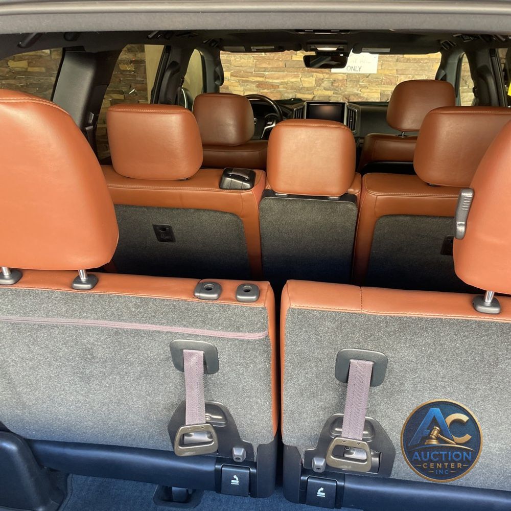 2019 Toyota Land Cruiser Base