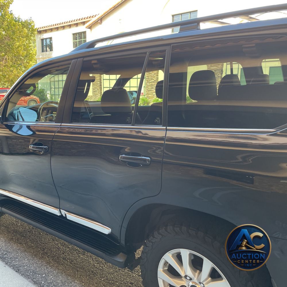 2019 Toyota Land Cruiser Base