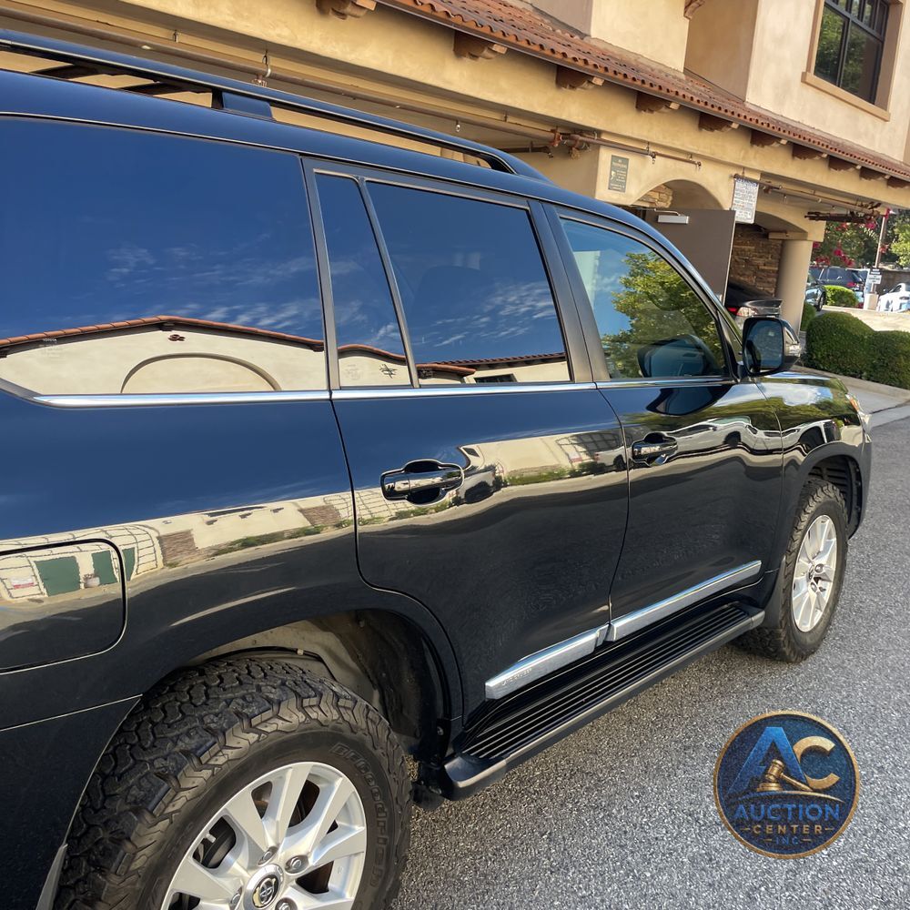 2019 Toyota Land Cruiser Base
