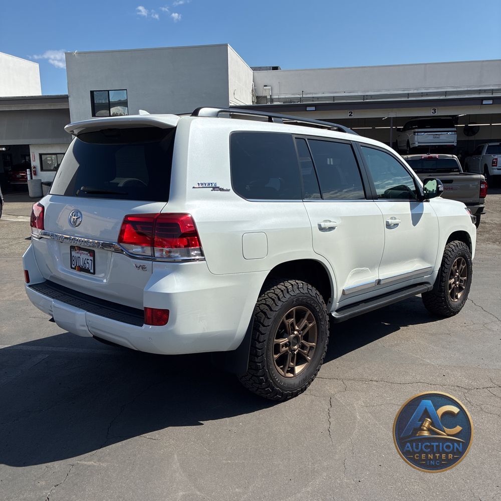 2021 Toyota Land Cruiser Heritage Edition