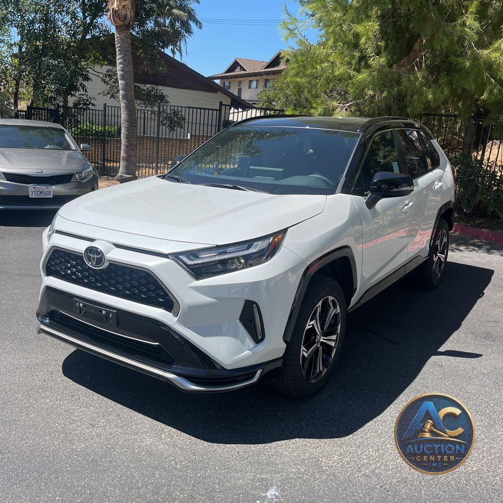 2025 Toyota RAV4 Plug-in Hybrid XSE
