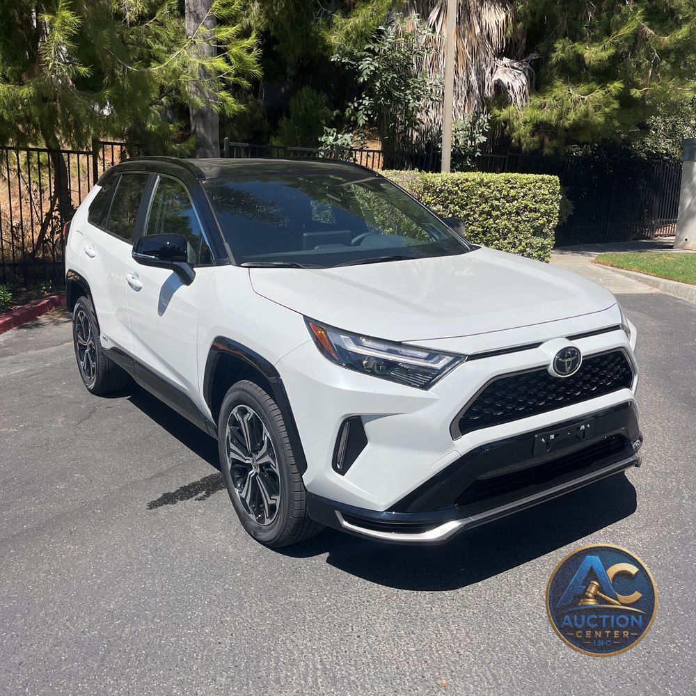2025 Toyota RAV4 Plug-in Hybrid XSE
