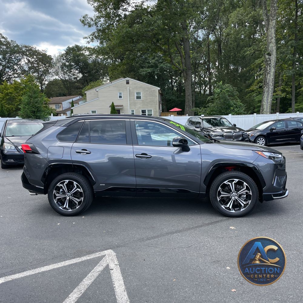 2025 Toyota RAV4 Plug-in Hybrid XSE