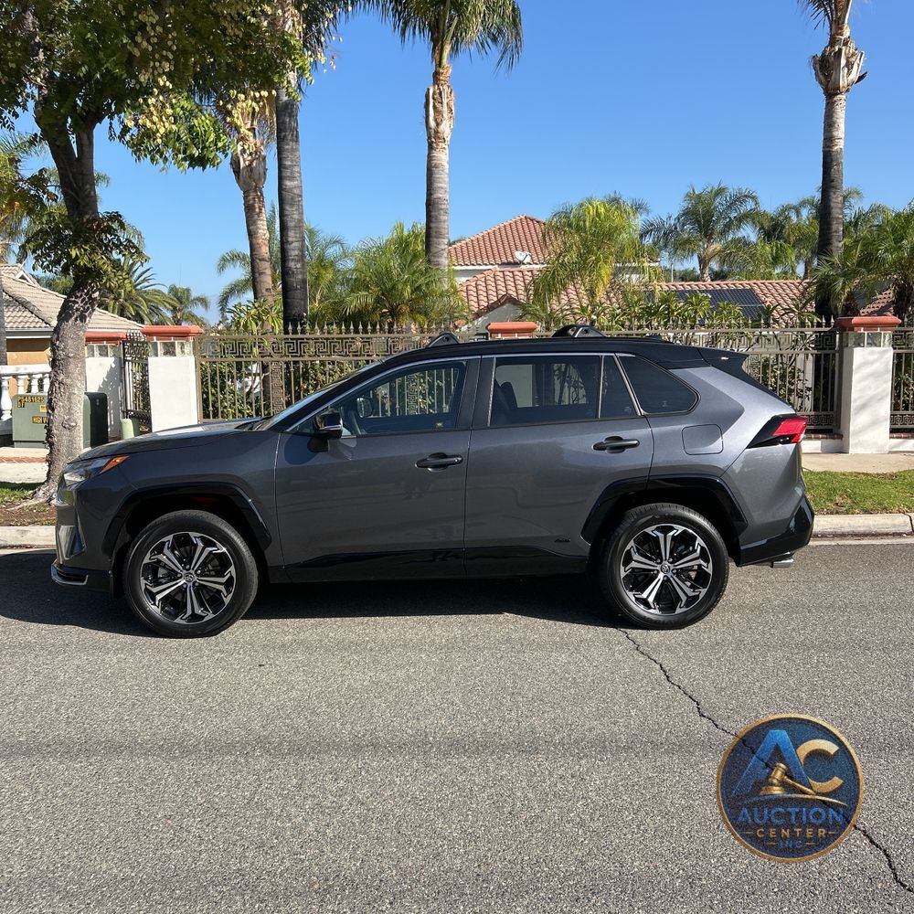 2025 Toyota RAV4 Plug-in Hybrid XSE
