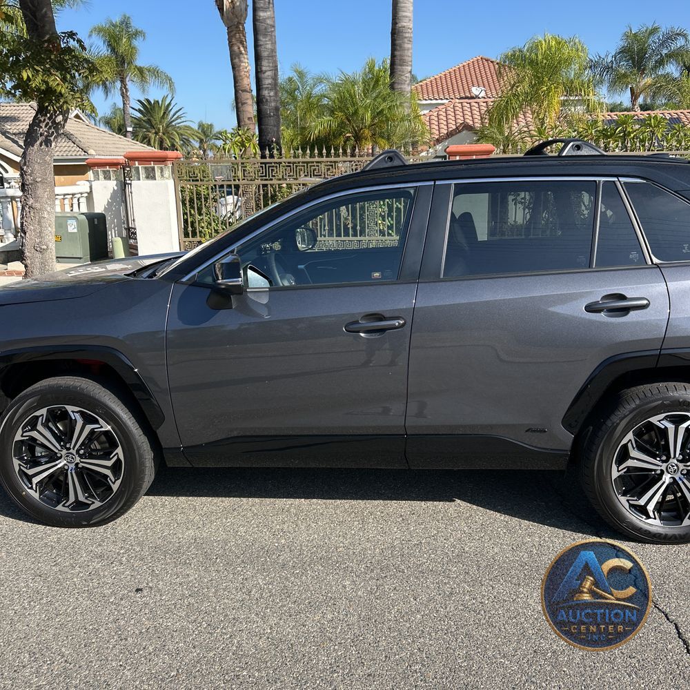 2025 Toyota RAV4 Plug-in Hybrid XSE