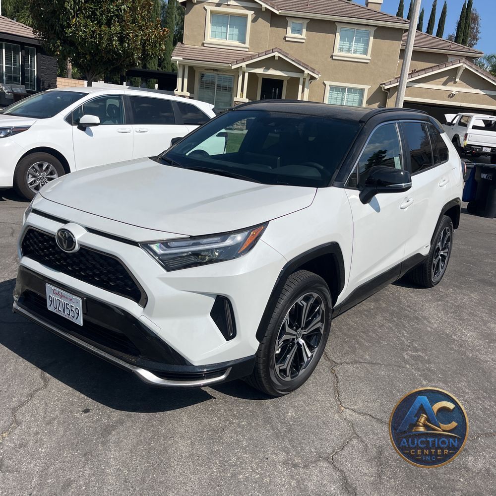 2025 Toyota RAV4 Plug-in Hybrid XSE