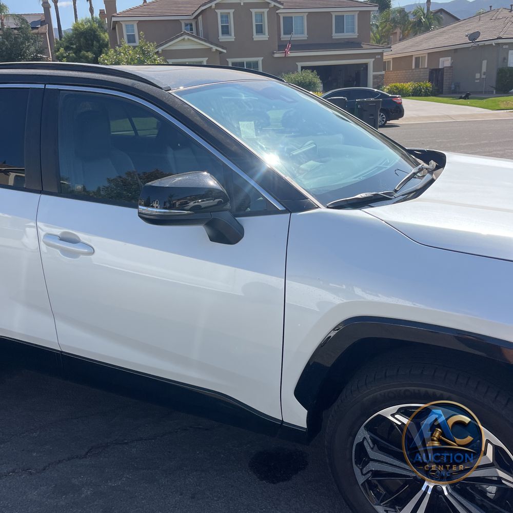 2025 Toyota RAV4 Plug-in Hybrid XSE