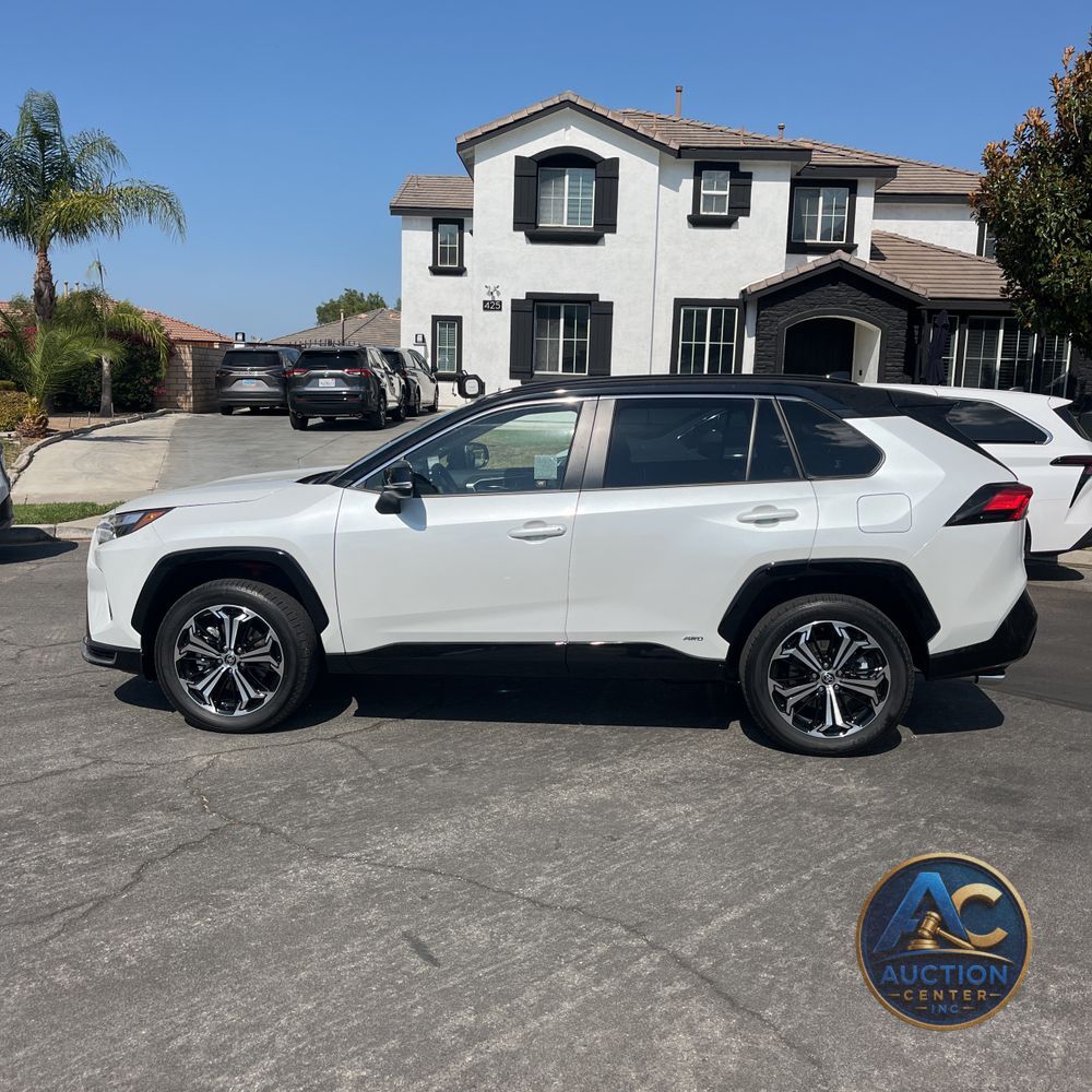 2025 Toyota RAV4 Plug-in Hybrid XSE