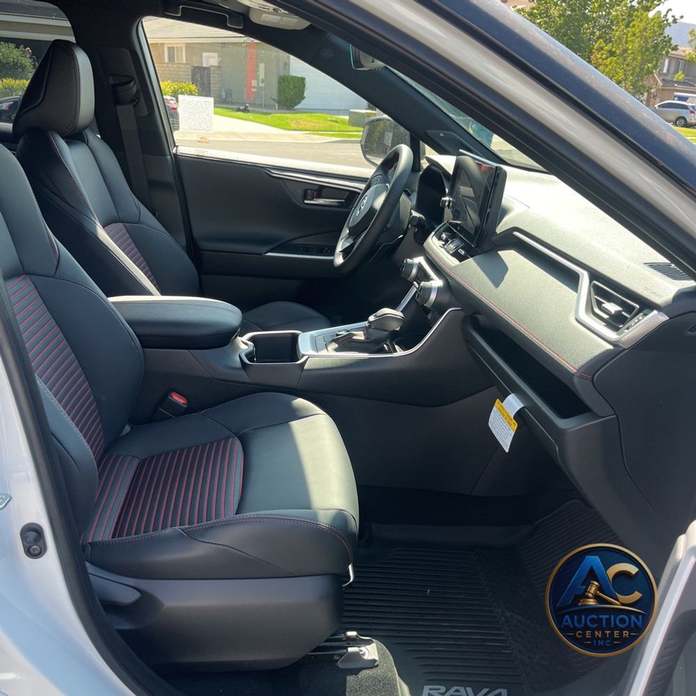 2025 Toyota RAV4 Plug-in Hybrid XSE