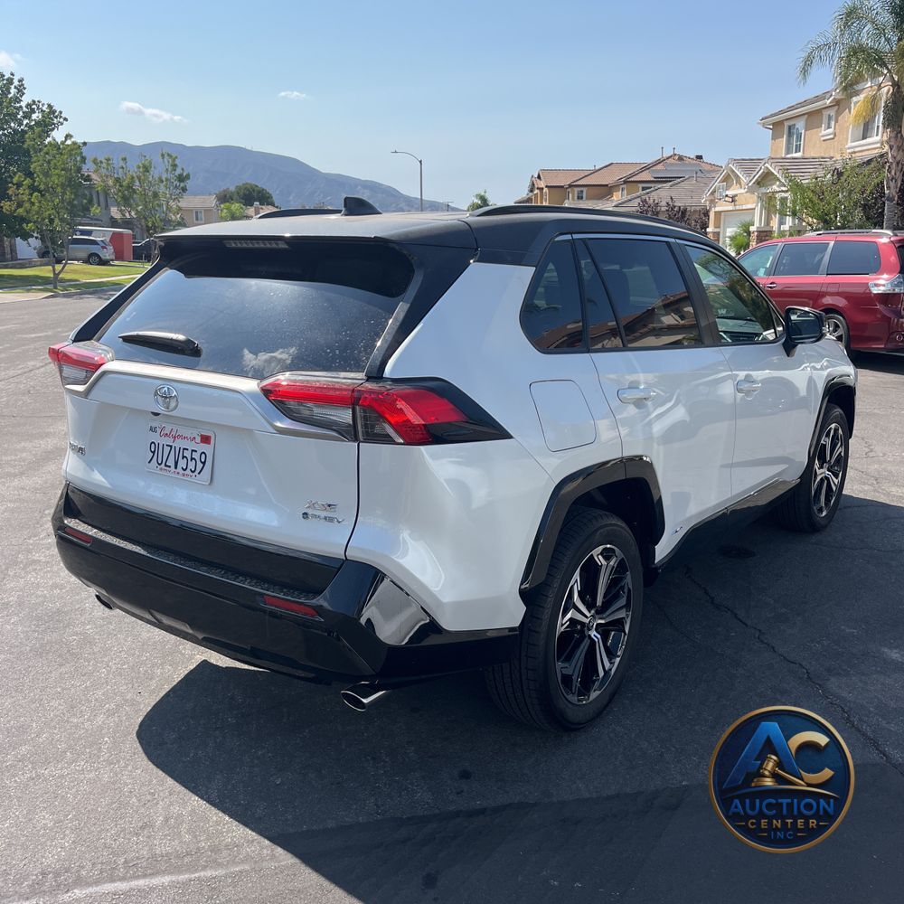 2025 Toyota RAV4 Plug-in Hybrid XSE
