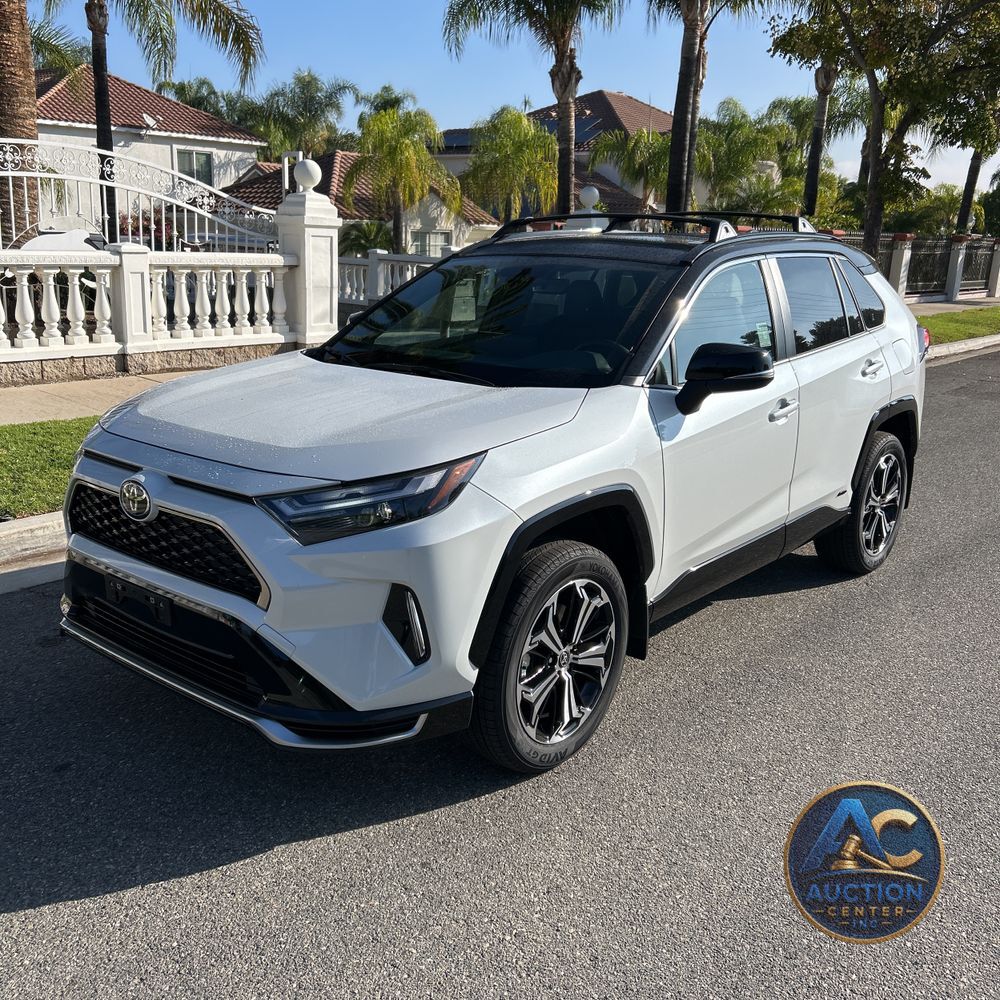 2025 Toyota RAV4 Plug-in Hybrid XSE