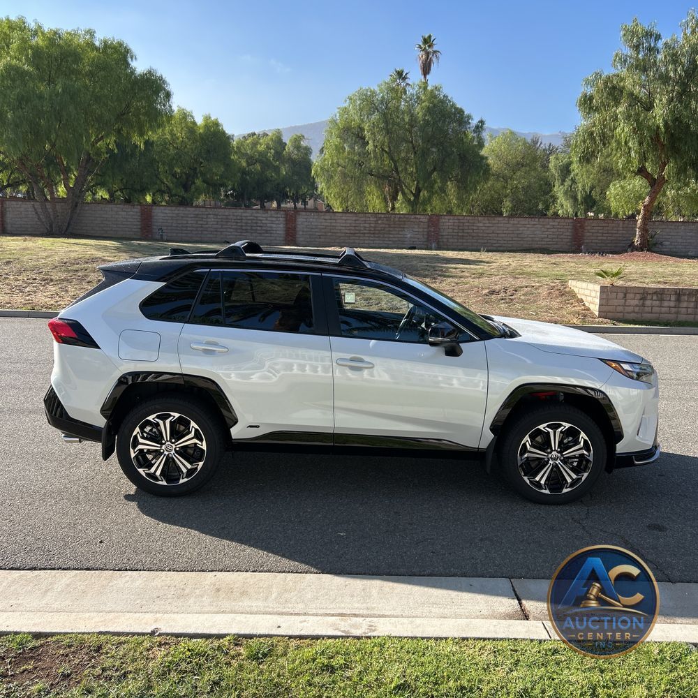 2025 Toyota RAV4 Plug-in Hybrid XSE