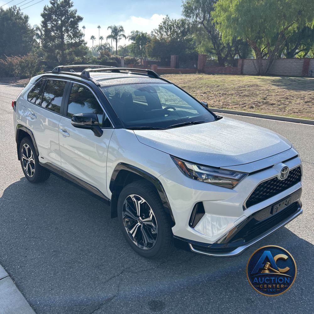 2025 Toyota RAV4 Plug-in Hybrid XSE