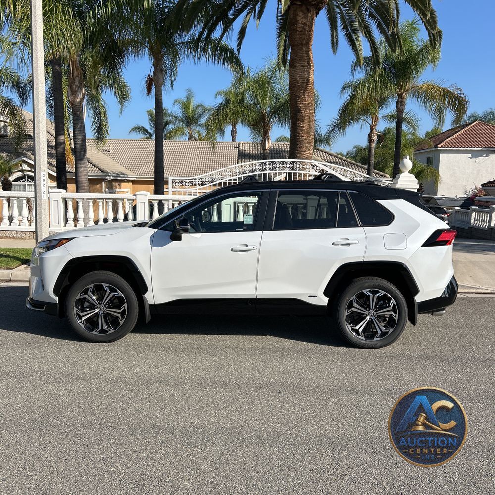 2025 Toyota RAV4 Plug-in Hybrid XSE