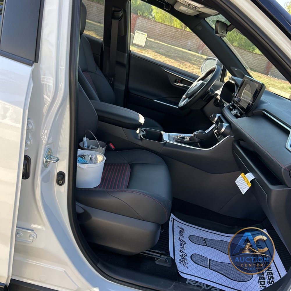 2025 Toyota RAV4 Plug-in Hybrid XSE