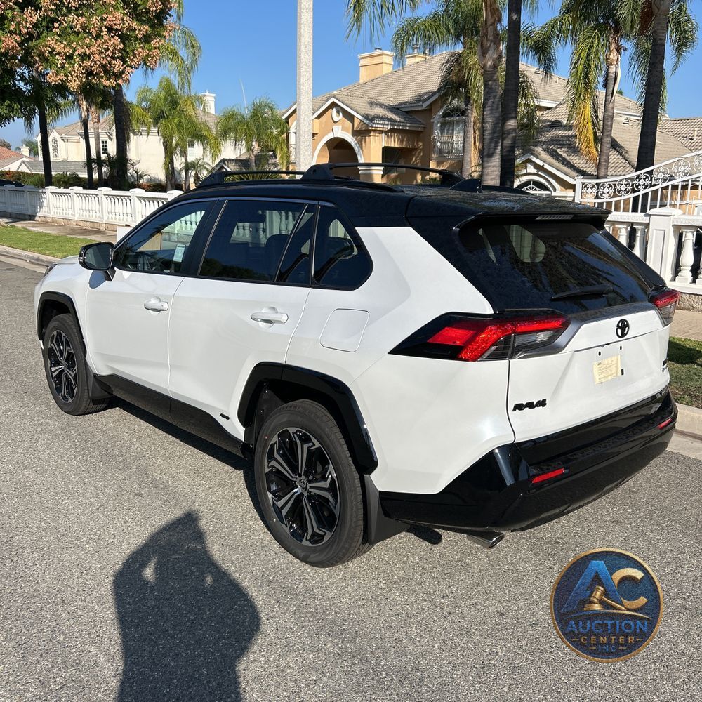 2025 Toyota RAV4 Plug-in Hybrid XSE